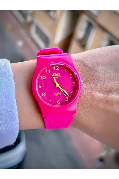 Q&Q Unisex Wristwatch Silicone Cord Waterproof Teenager Watch Sports Model