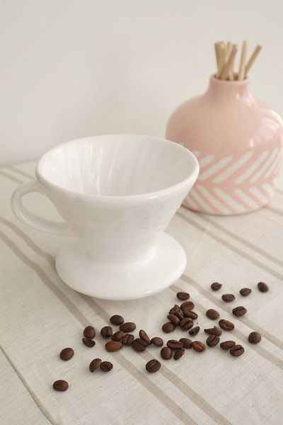 Mezan Ticaret Ceramic V60 Filter Coffee Brewer White Color + 100 Coffee Filter Paper