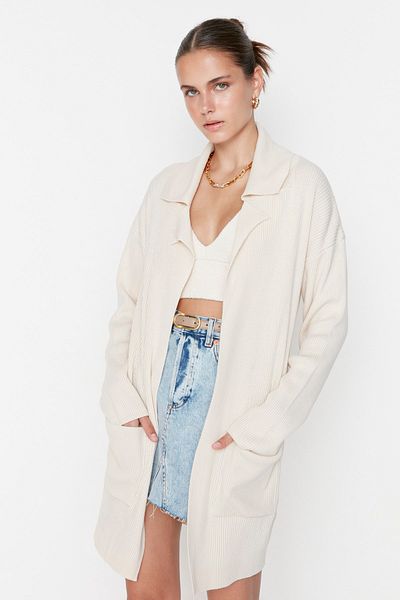 Trendyol Collection Beige Strick-Cardigan mit Taschendetail TWOAW23HI00161