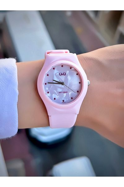 Q&Q Unisex Wristwatch Silicone Cord Waterproof Teenager Watch Sports Model