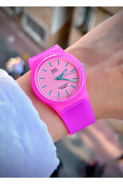 Q&Q Unisex Wristwatch Silicone Cord Waterproof Teenager Watch Sports Model