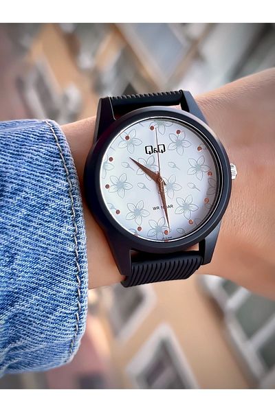Q&Q Unisex Wristwatch Silicone Cord Waterproof Teenager Watch Sports Model