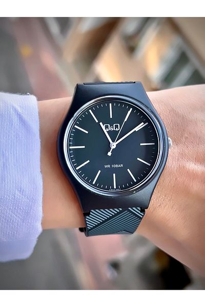 Q&Q Unisex Wristwatch Silicone Cord Waterproof Teenager Watch Sports Model