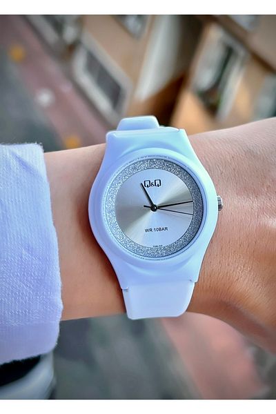 Q&Q Unisex Wristwatch Silicone Cord Waterproof Teenager Watch Sports Model