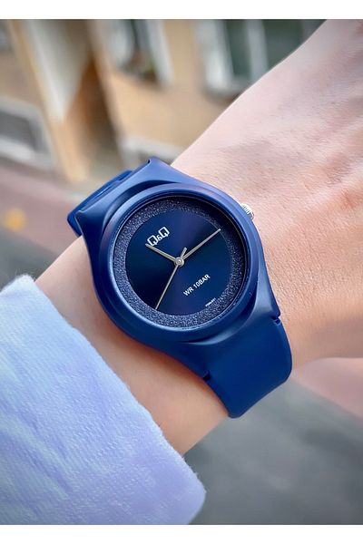 Q&Q Unisex Wristwatch Silicone Cord Waterproof Teenager Watch Sports Model