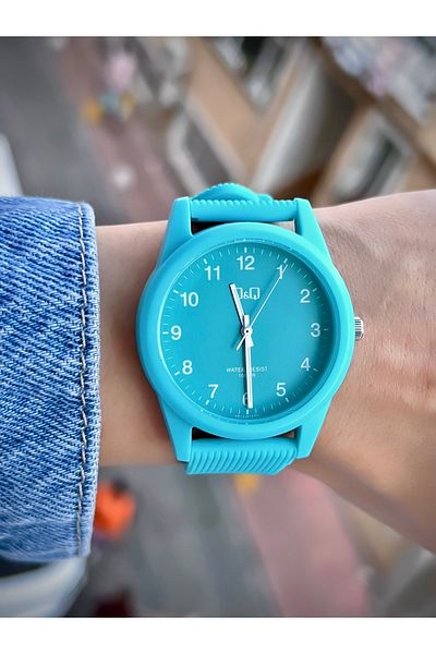 Q&Q Unisex Wristwatch Silicone Cord Waterproof Teenager Watch Sports Model