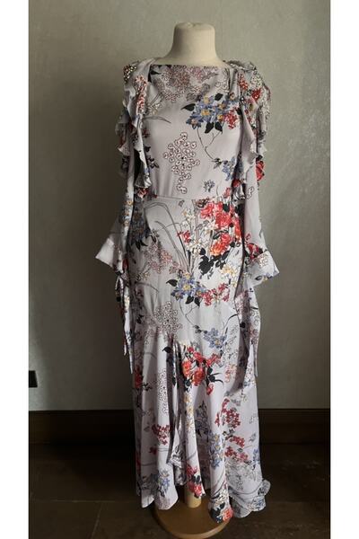 Kübra Tekin Gri Taş Ve Boncuk İşlemeli Çiçekli Şifon Uzun Elbise