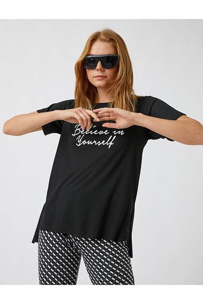Koton Tricou imprimat cu maneci scurte cu decolteu