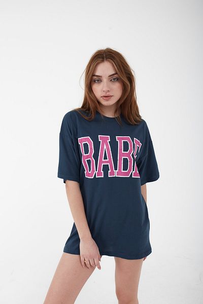 Mad&Calf Μπλουζάκι Unisex Oversize Babe με εμπριμέ Loose Cut