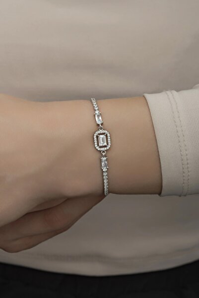 Nereze 925 Ayar Gümüş Suyolu Baget Taşlı Tektaş Bileklik