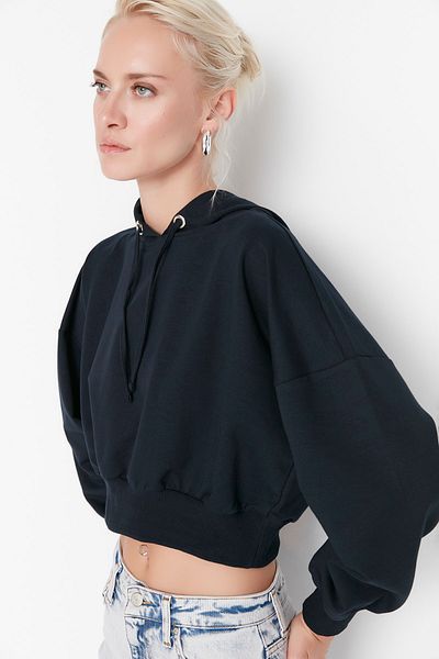 Trendyol Collection Marineblaues Basic Crop Dünnes Strick-Sweatshirt TWOAW23SW00001