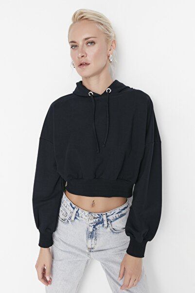 Trendyol Collection Tenká pletená mikina v námořnické modré Basic Crop TWOAW23SW00001