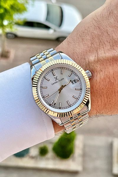 Daniel Klein Men's Wristwatch - Calendar Detailed
