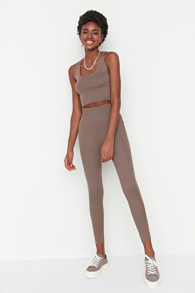Trendyol Collection Mink Strap Crop Knitwear Top and Bottom Set TWOAW23AU00004