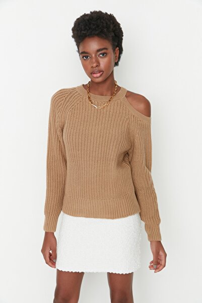 Trendyol Collection Светлокафяв пуловер от трикотаж с изрязани детайли TWOAW23KZ00530
