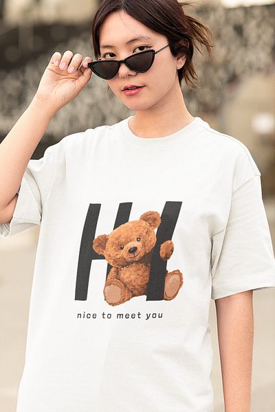 SUNFREE Hi Teddy Bear εμπριμέ υπερμεγέθη λευκό μπλουζάκι