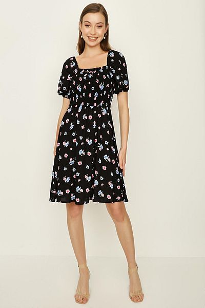 Select Moda Rochie de damă neagră cu mâneci cu balon din guipele florale