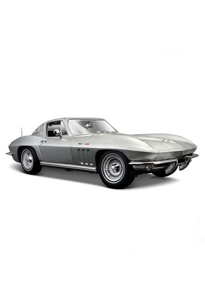 Maisto 1965 Chevrolet Corvette 1:18 Model Car Silver /
