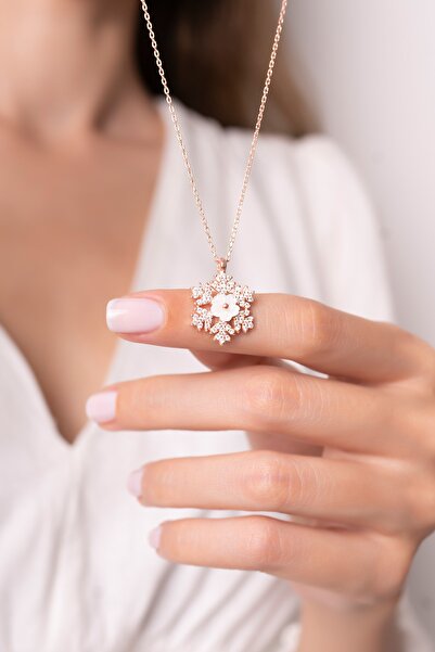 Forenza Manolya Çiçeği Taşlı Kar Tanesi Model Gümüş Kolye