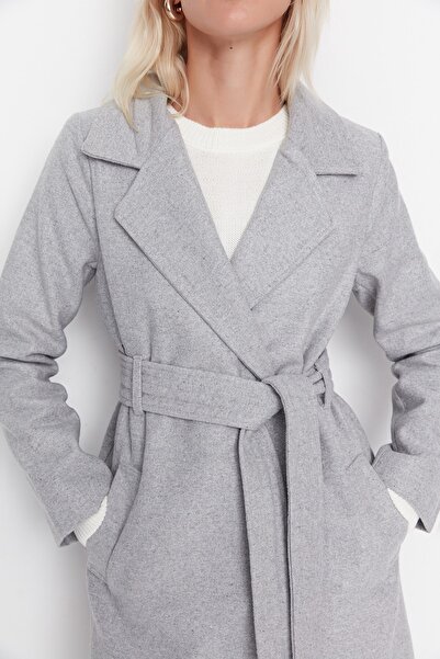 Trendyol Collection Šedý vlněný kabát s širokým páskem TWOAW21KB0116