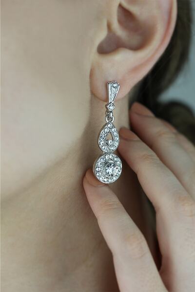 KYOLA DESİGN Kristal Taşli Sallantili Küpe Rodyum Kaplama