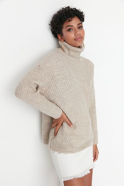 Trendyol Collection Rollkragenpullover mit steinfarbenem Strickdetail TWOAW21KZ1314