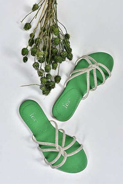 Fox Shoes Zelené třpytivé lesklé dámské ploché pantofle M272007514