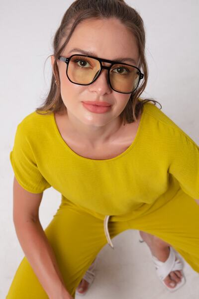 Mio Stile نظارة شمسية بتفاصيل زجاجية صفراء