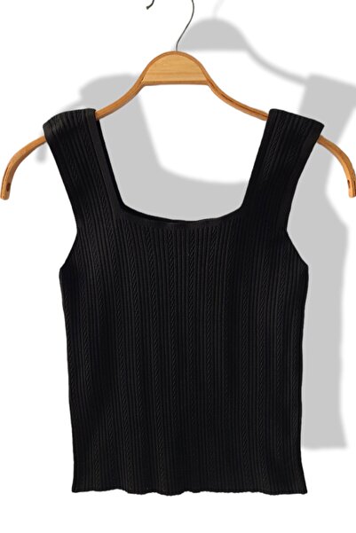 KYLE XM Дамско черно боди с дебели презрамки и релефна текстура