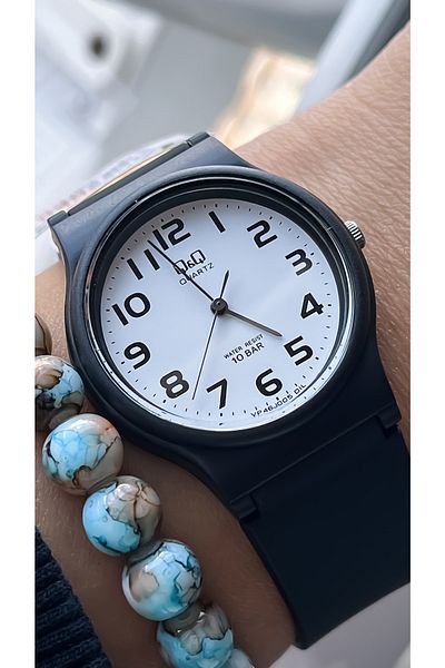 Q&Q Black Silicone Band, 10 Bar Water Resistant (Suitable for Pool, Marine Use) Children's Wristwatch