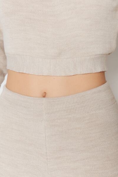 Trendyol Collection Crop kötöttáru öltöny - bézs fűzős részlet, alsó-felső készlet TWOAW21AU0093