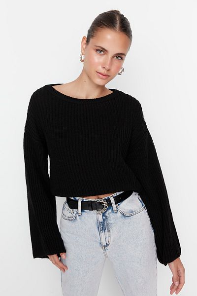 Trendyol Collection Schwarzer Crop-Pullover mit spanischen Ärmeln