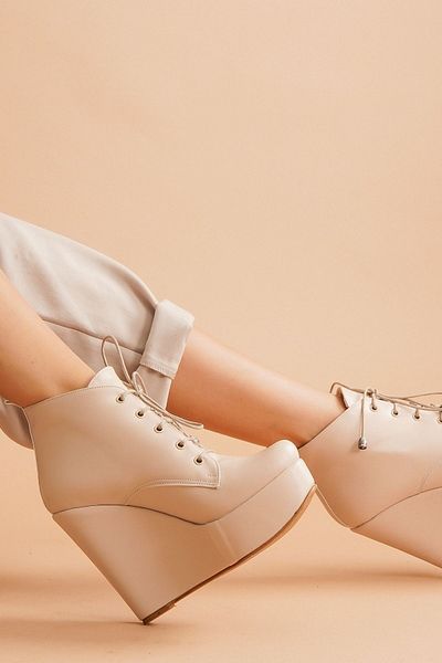 Ayakkabı Ateşi Γυναικείες μπότες Rosta Skin Lace Up Wedge Heeled