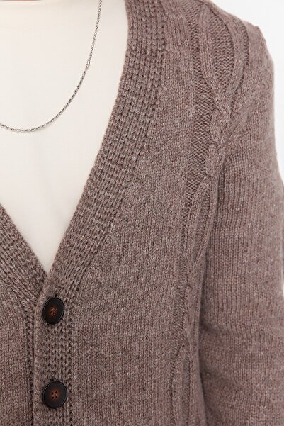 Trendyol Collection Dzianinowy kardigan taupe o dopasowanym kroju i warkoczem - TMNAW21HI0208