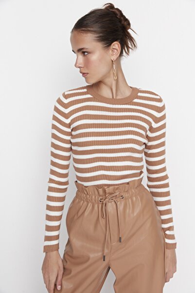 Trendyol Collection Pullover - Braun - Slim Fit