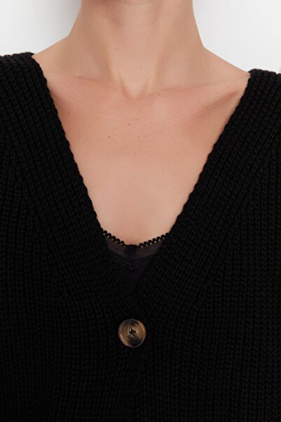 Trendyol Collection Black Wide Fit V-Neck Knitwear Cardigan TWOAW21HI0251