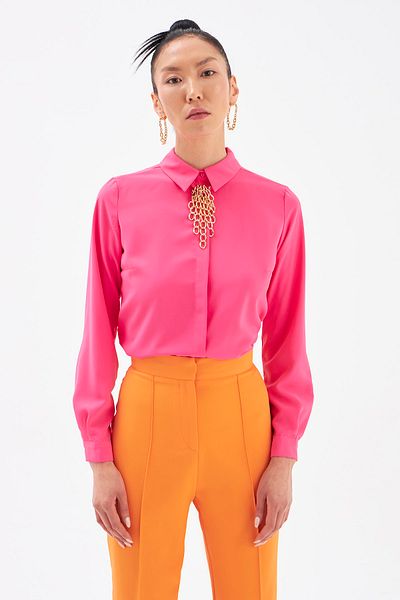 Sateen Cămașă simplă cu accesorii cu lanț - fucsia