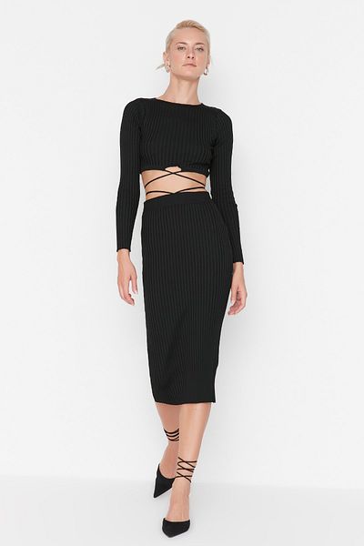 Trendyol Collection Fekete Super Crop kötés, részletes szoknya kötöttáru alsó-felső szett TWOAW22EL0543