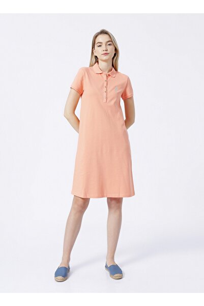 U.S. Polo Assn. Γυναικείο φόρεμα Gurlin22 Polo Neck Standard Fit σε απλό ροζ ...