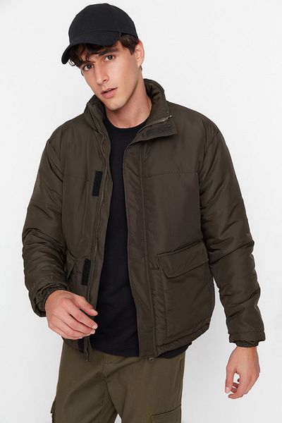 Trendyol Collection Kurtka puchowa Dark Khaki Regular Fit z kieszeniami, wiatroszczelna i wodoodporna Tmnaw22Mo0090