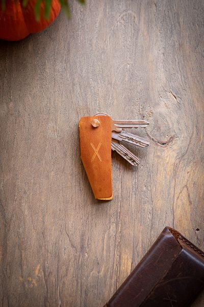 minimal X design Leather Keychain V 2-3 Key Capacity - Camel - Minimalist Design