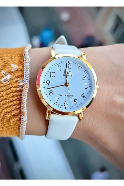 Q&Q Women's Wristwatch Leather Cord Waterproof