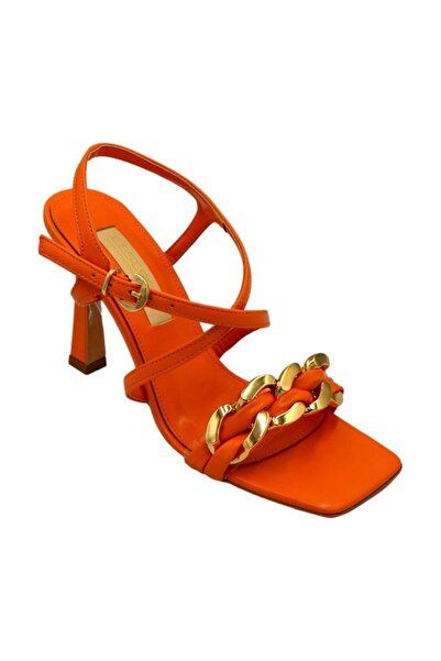 DUYGUSHOESBAG صندل نسائي من الجلد المتجعد يلتف حول الكاحل