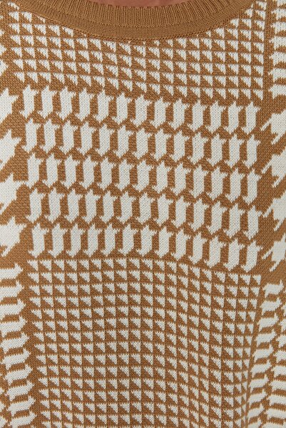 Trendyol Modest Sada úpletu vzorovaný svetr-kalhoty Camel Houndstooth TCTAW23US00007