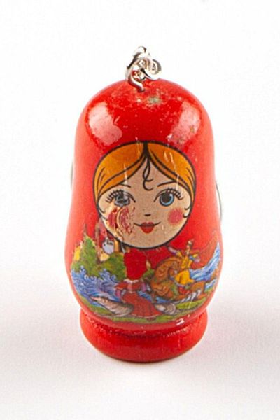Dünyadan Hediyeler Wooden Matryoshka Doll Keychain Red