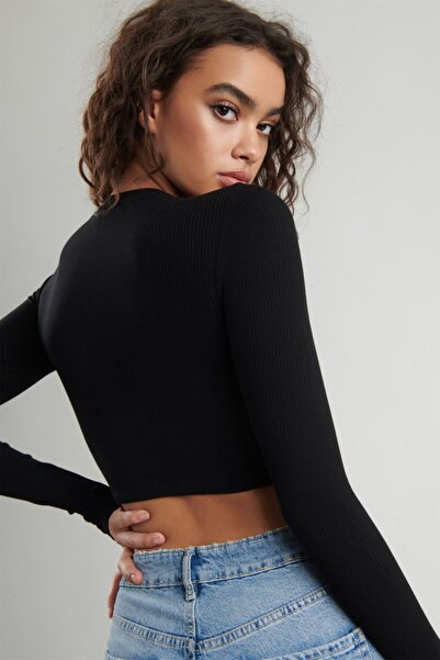 PUNKY CAT Women's Black Long Sleeve Crop Sweatshirt