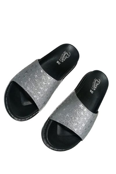 Pienn P958-010 Women's Narrow Fit Daily Silver Slippers