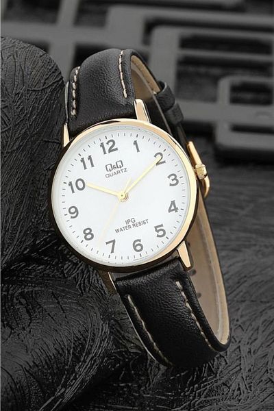 Q&Q Qz01 Classic Leather Cord Ladies Wrist Watch White