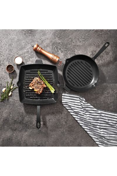 KORKMAZ Casta Kırmızı Kare 30x30 Cm Grill Döküm Tava A2848-1