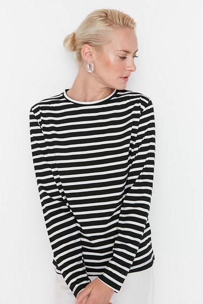 Trendyol Collection Tricou tricotat cu dungi negre cu model obișnuit/normal TWOAW23TS00002